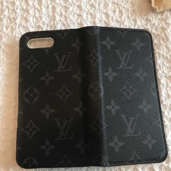 Louis Vuitton authentic monogram graphite 7Plus iPhone folio case - Picture 7 of 15